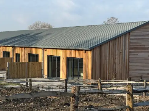 Click Here To Enlarge This Photo Of Kingspan Quadcore KS1000 RW Composite Roofing System in Merlin Grey